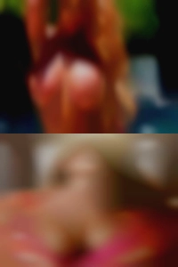 I seek an naked woman at ideal match.