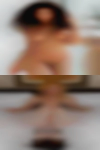 I love oral sex swinging woman (both ways). I love oral sex swinging woman (both ways).