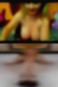 She is horny 5'8